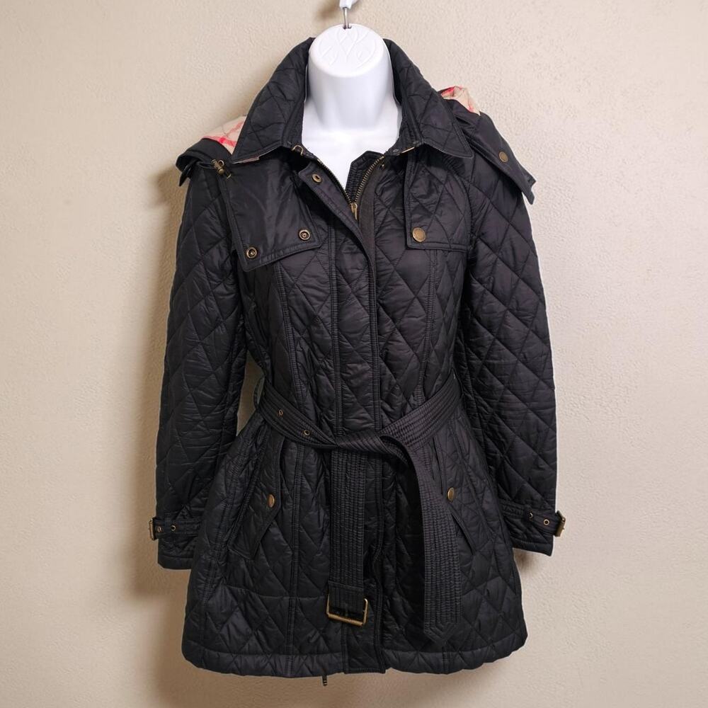 Burberry Finsbridge Black Quilted Jacket with Belt and Hood Size Small